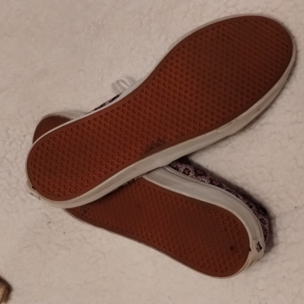 Vans - Picture 2 of 2